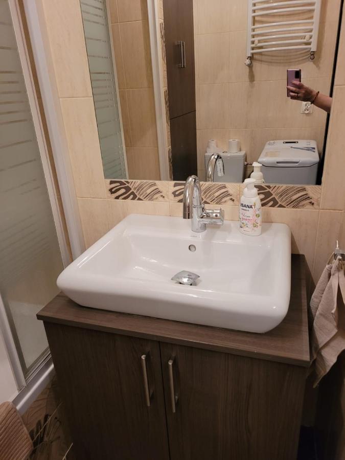 Apartament Lodz Apartment ภายนอก รูปภาพ