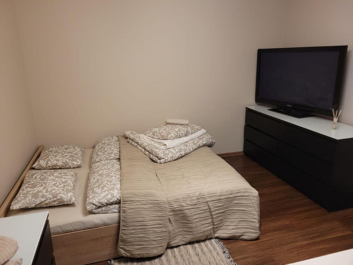 Apartament Lodz Apartment ภายนอก รูปภาพ